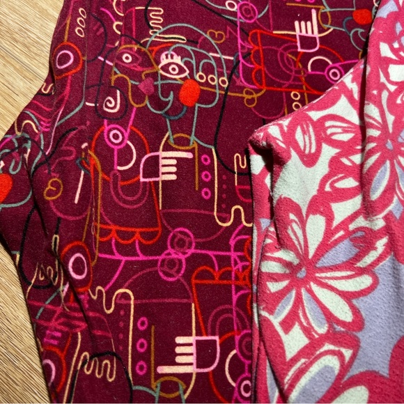 LuLaRoe lot of 4 Tall and Curvy Leggings - Picture 3 of 3